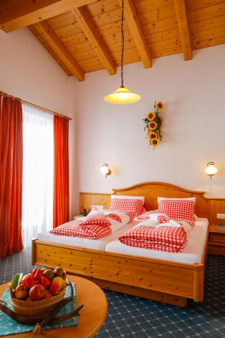 Hotel Edelweiss ホッホフィルツェン エクステリア 写真